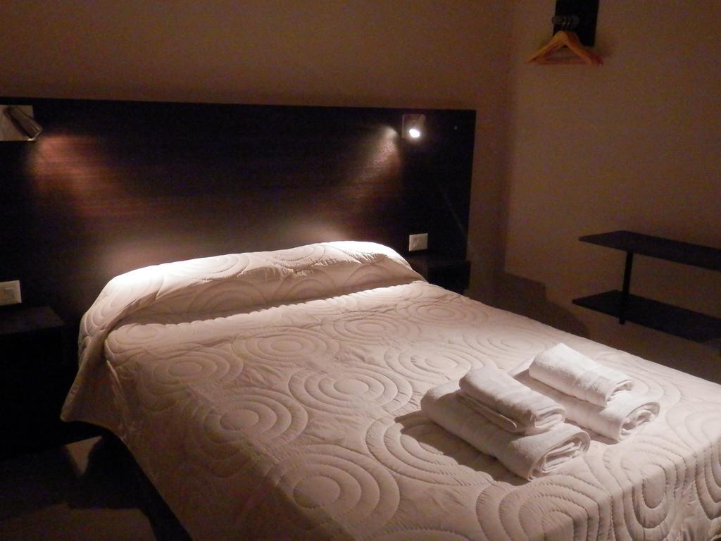 Complejo Las Rosas Apartment Villa Allende Phòng bức ảnh
