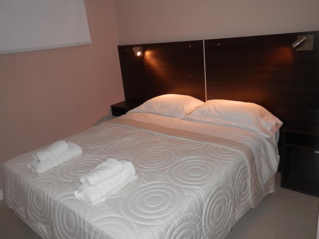 Complejo Las Rosas Apartment Villa Allende Phòng bức ảnh